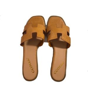 New CCOCCI Summer Sandals 🩴 Slip 9 Tan Slip On